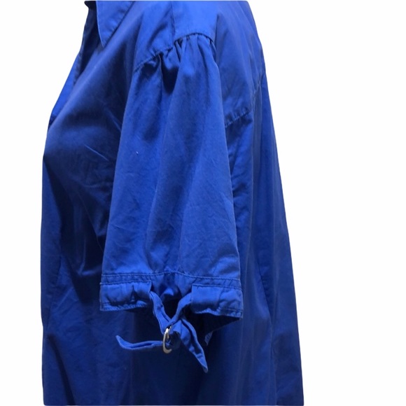 Liz & Me Button Down Top - Picture 2 of 4